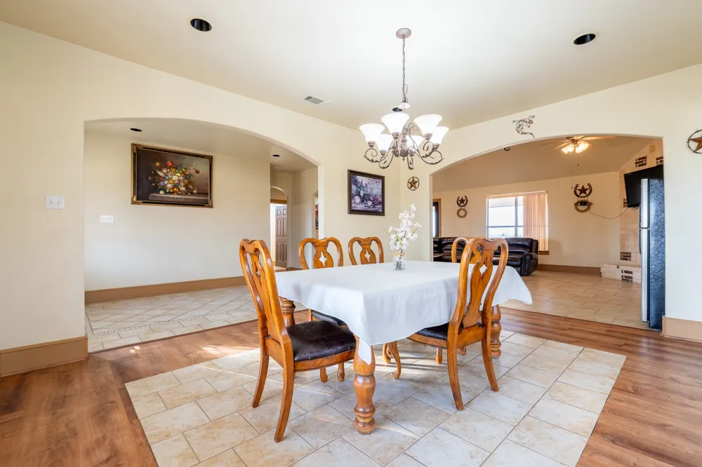 6216 FM 499 Campbell, TX 75422