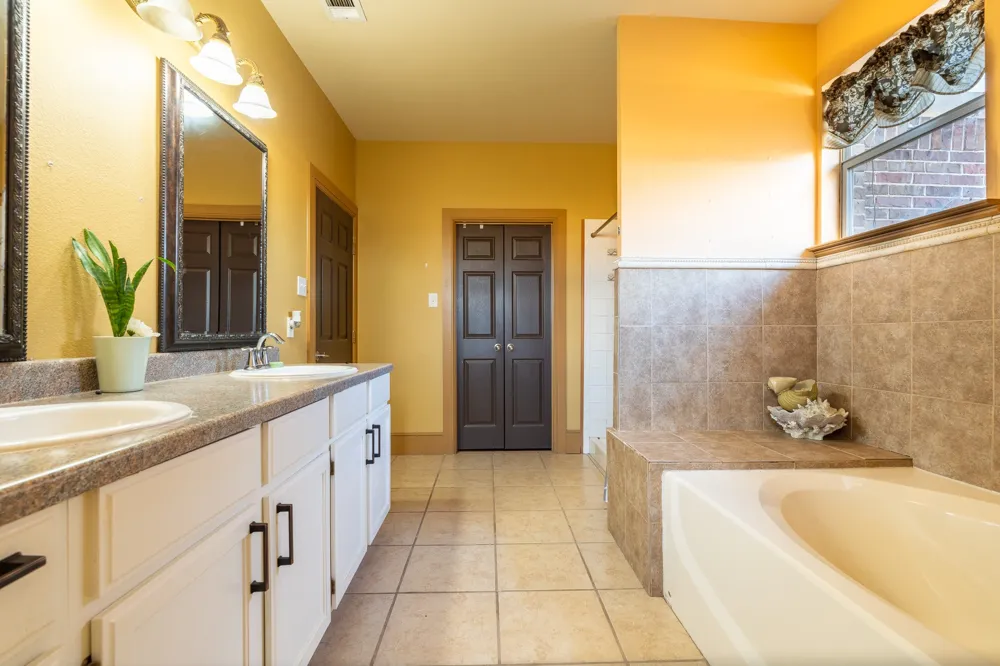 6216 FM 499 Campbell, TX 75422