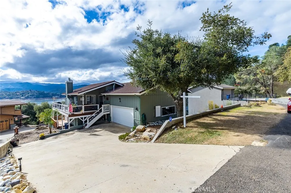 8744 Bluff Court Bradley, CA 93426