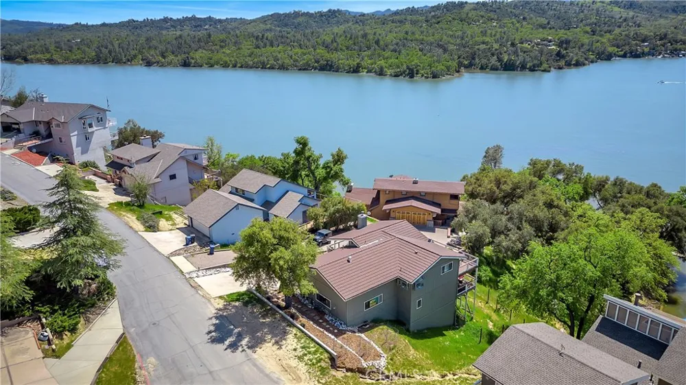 8744 Bluff Court Bradley, CA 93426