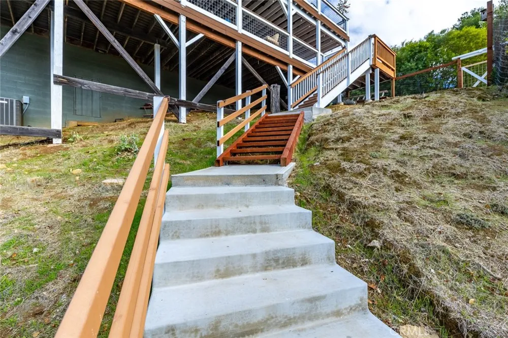 8744 Bluff Court Bradley, CA 93426