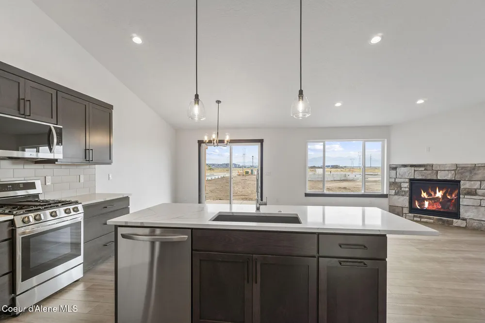 8903 W Swather Avenue Rathdrum, ID 83858