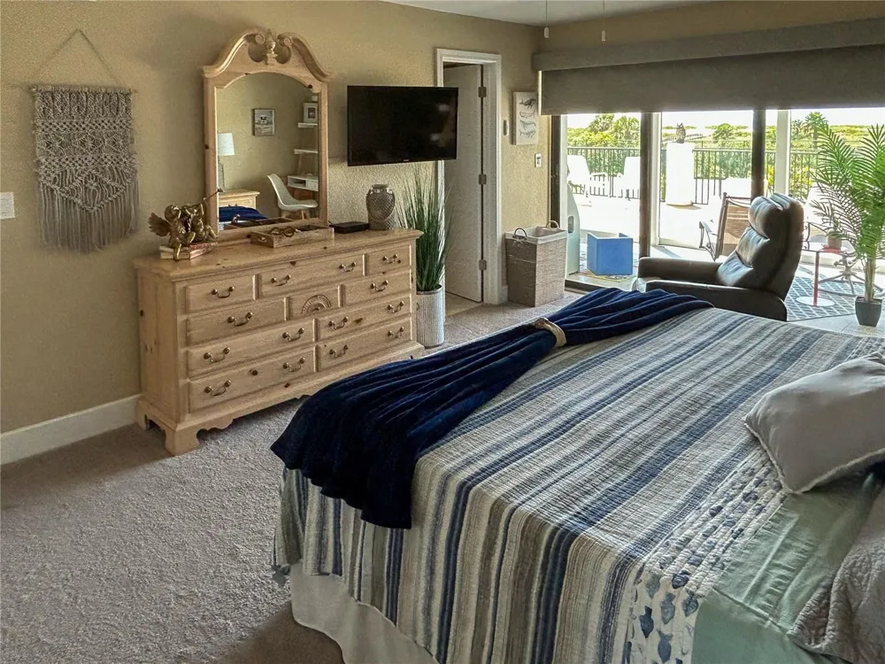 1230 GULF BOULEVARD #207 Clearwater Beach, FL 33767
