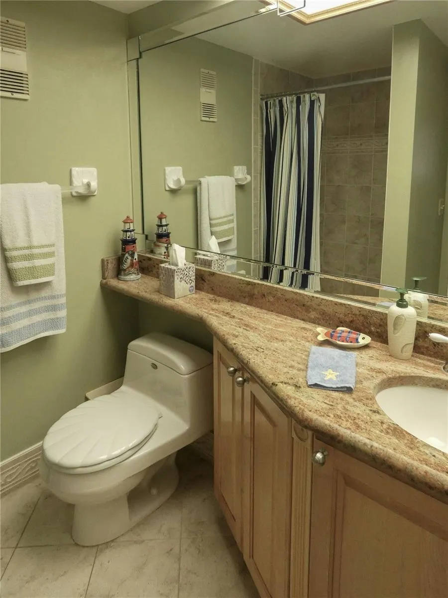 1230 GULF BOULEVARD #207 Clearwater Beach, FL 33767
