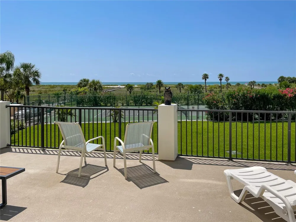 1230 GULF BOULEVARD #207 Clearwater Beach, FL 33767