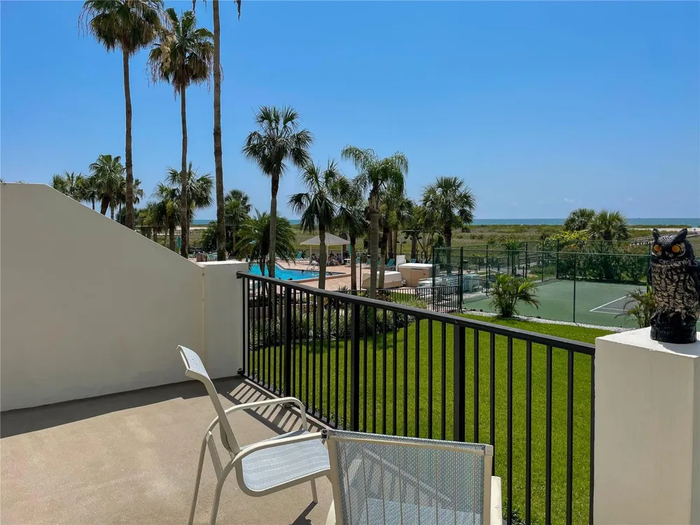 1230 GULF BOULEVARD #207 Clearwater Beach, FL 33767