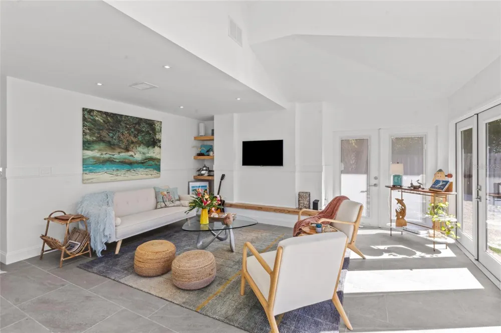 624 SAINT JUDES DRIVE Longboat Key, FL 34228