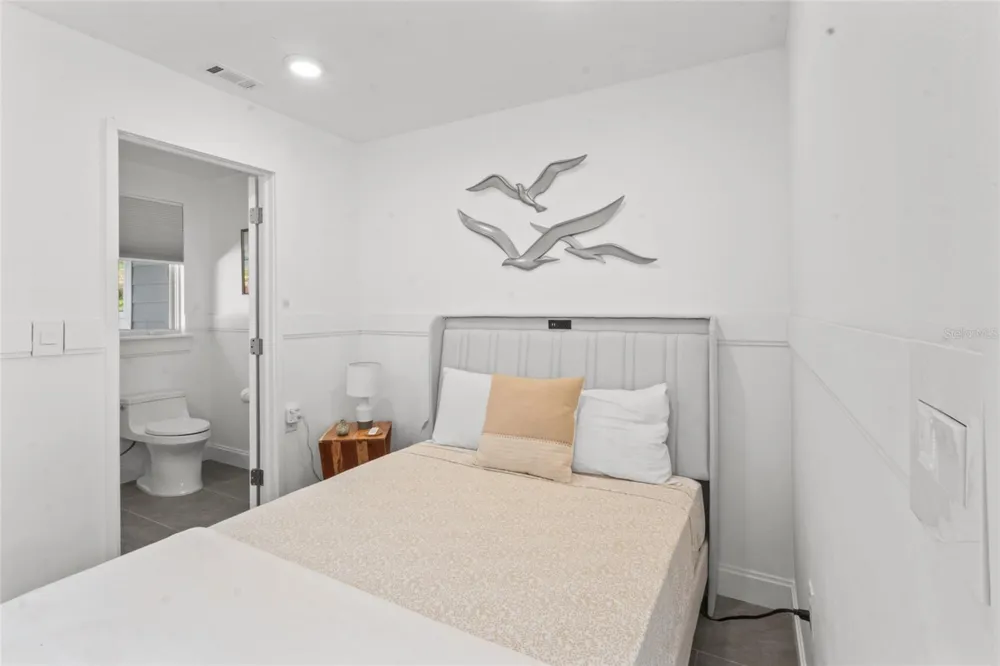 624 SAINT JUDES DRIVE Longboat Key, FL 34228