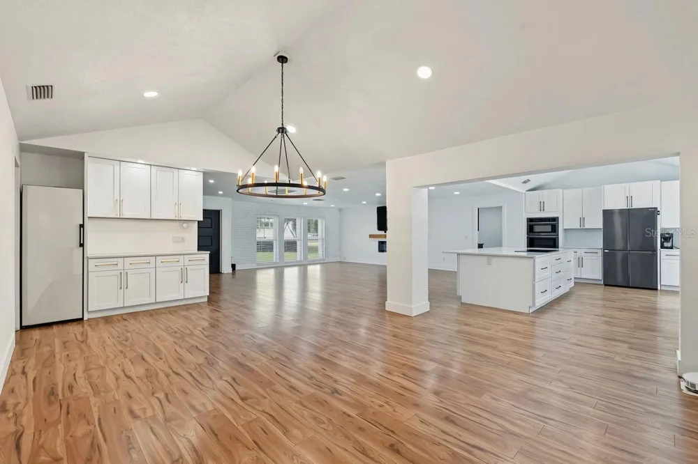 6370 90TH AVENUE Pinellas Park, FL 33782