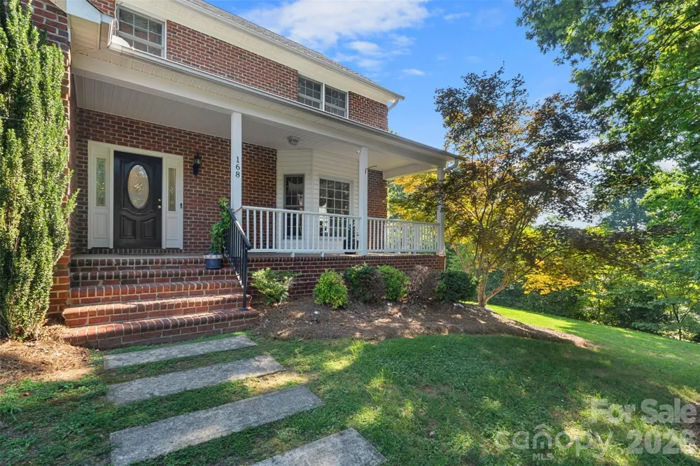 168 Game Trail Thomasville, NC 27360
