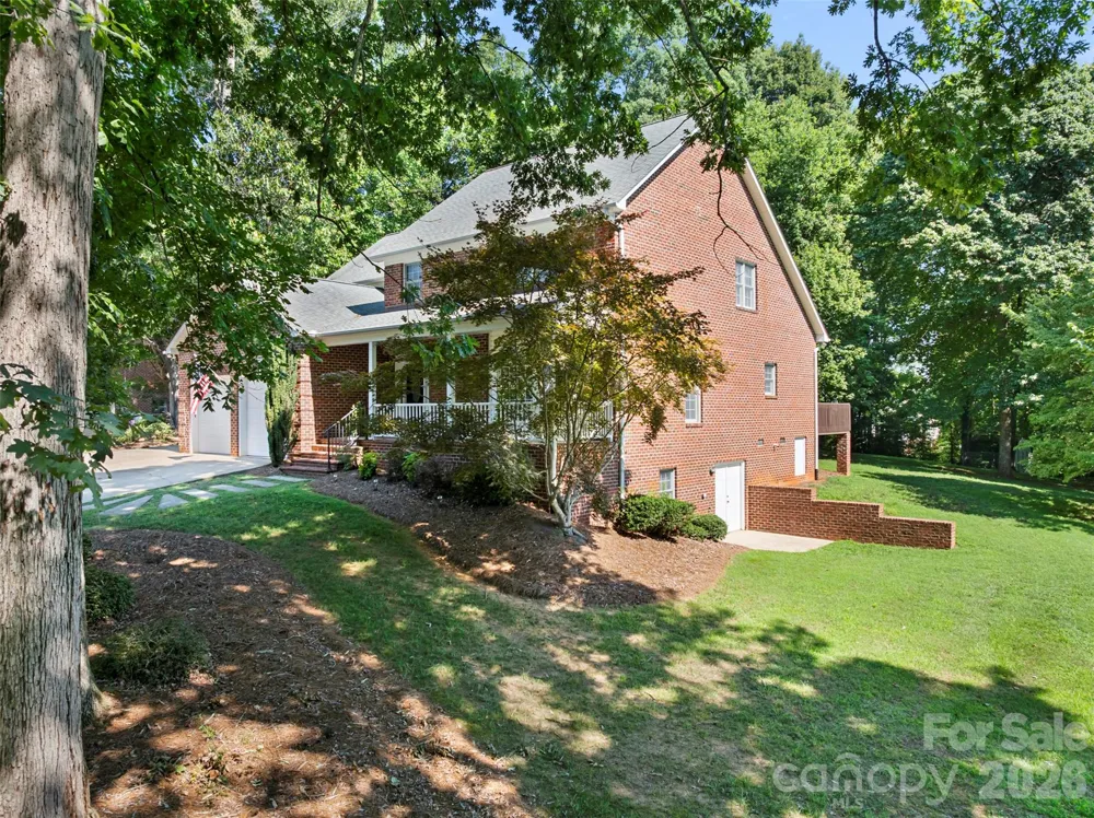 168 Game Trail Thomasville, NC 27360
