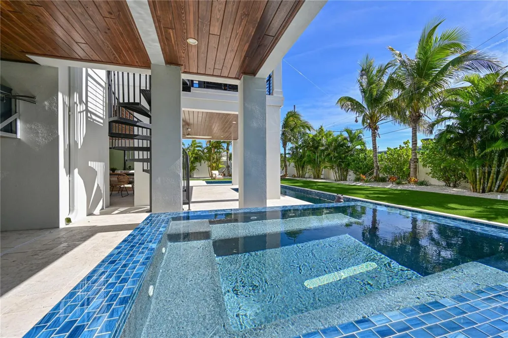305 55TH STREET Holmes Beach, FL 34217