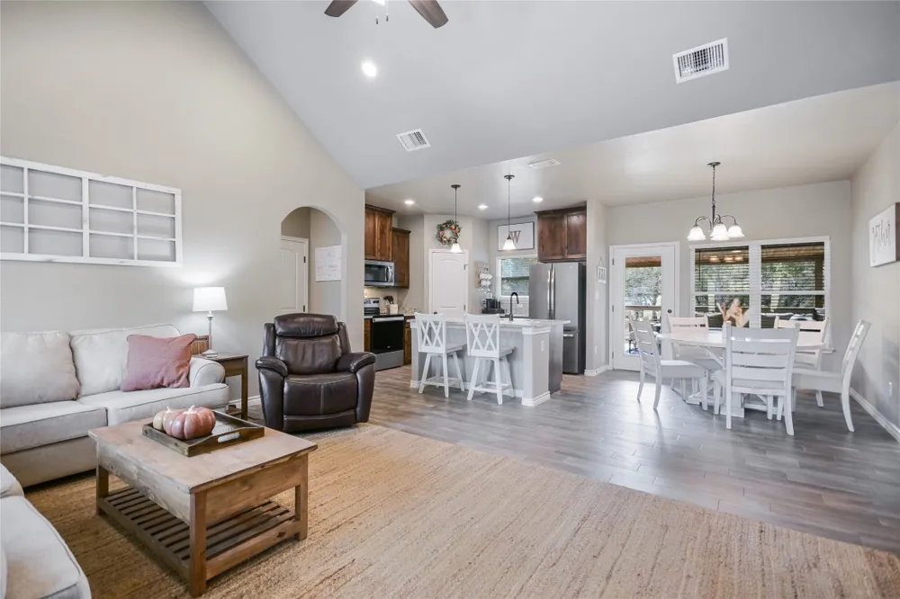 11631 FM 32 Fischer, TX 78623