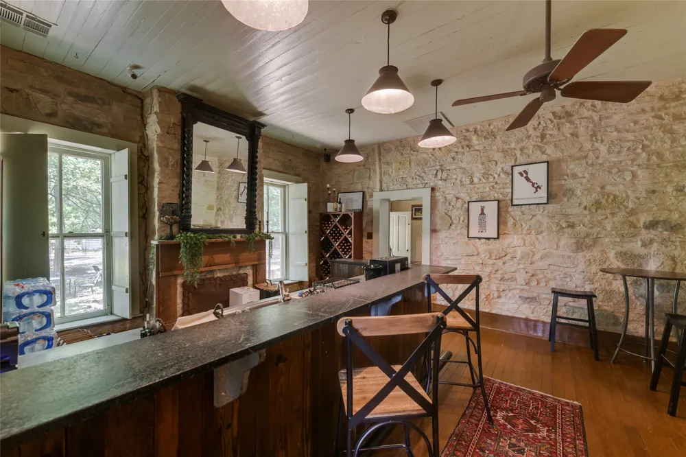 802 S Austin Street Comanche, TX 76442