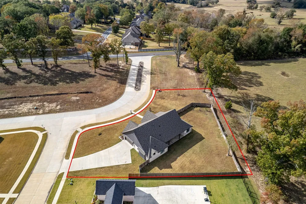 12213 Harlon Street Flint, TX 75762