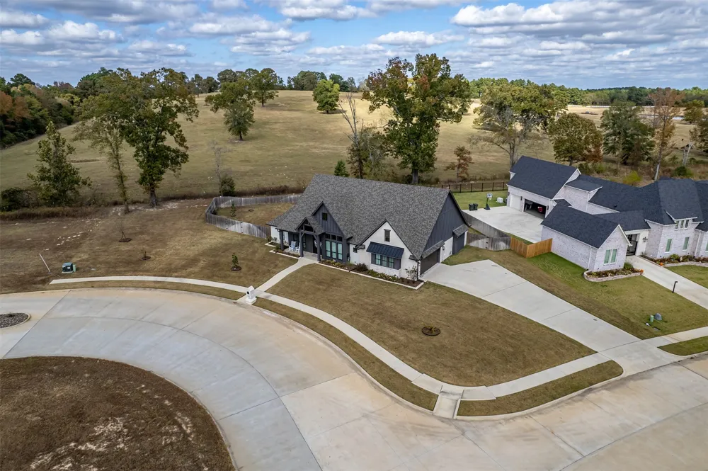 12213 Harlon Street Flint, TX 75762