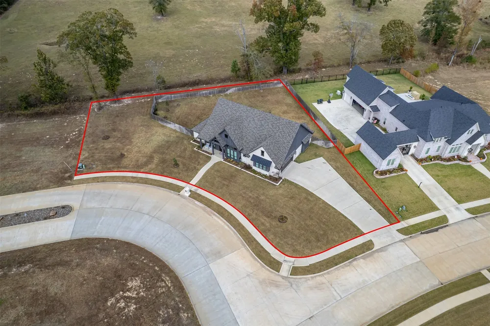 12213 Harlon Street Flint, TX 75762