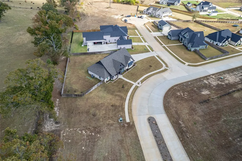 12213 Harlon Street Flint, TX 75762