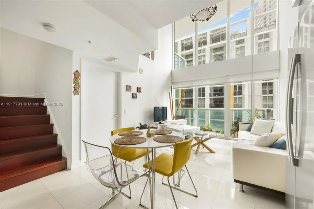 41 SE 5th St #1210 Miami, FL 33131