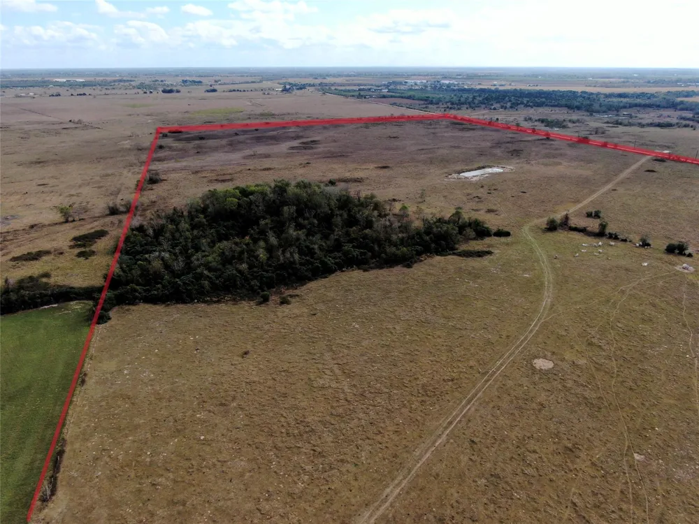 2701 Langberg Road Bellville, TX 77418