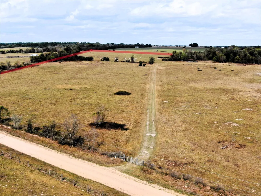 2701 Langberg Road Bellville, TX 77418