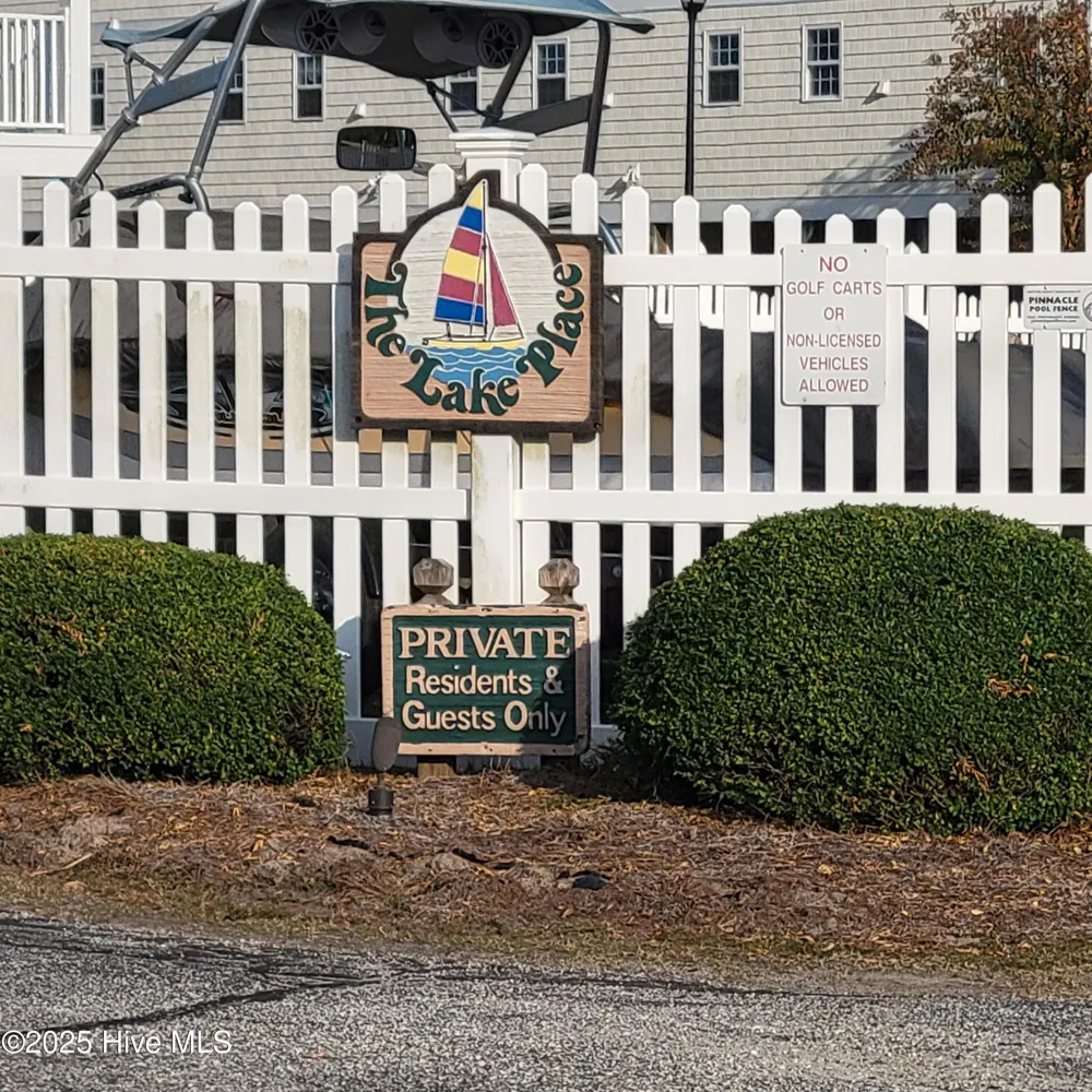 313 Lake Place Condo Drive Elizabethtown, NC 28337
