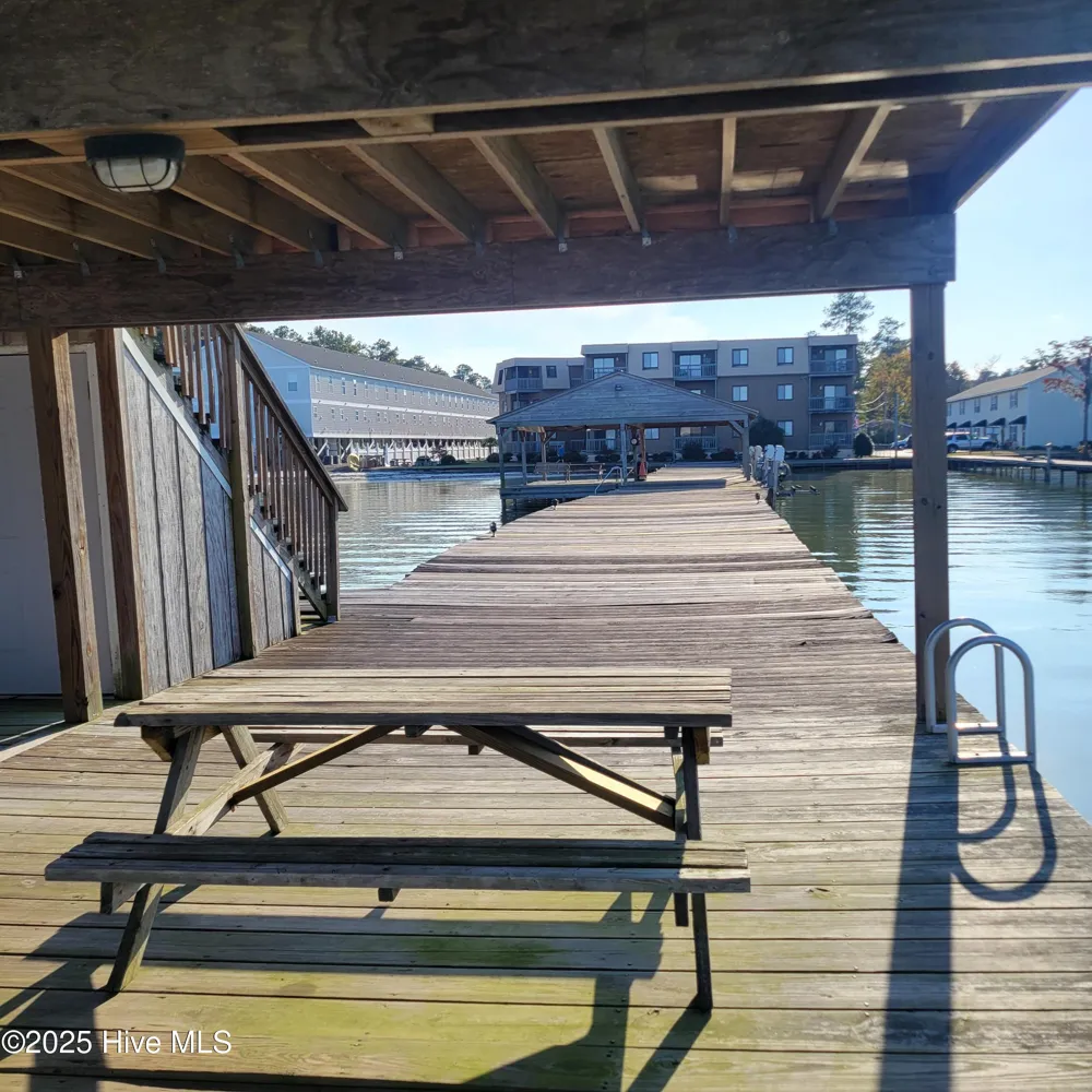 313 Lake Place Condo Drive Elizabethtown, NC 28337