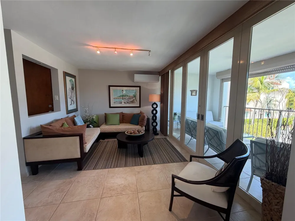 Apt B-205 COND. HARBOUR POINTS Humacao, PR 00791