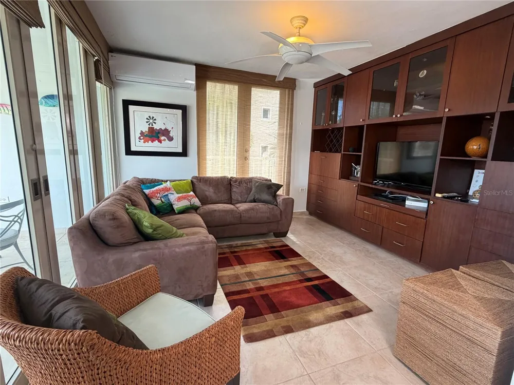 Apt B-205 COND. HARBOUR POINTS Humacao, PR 00791