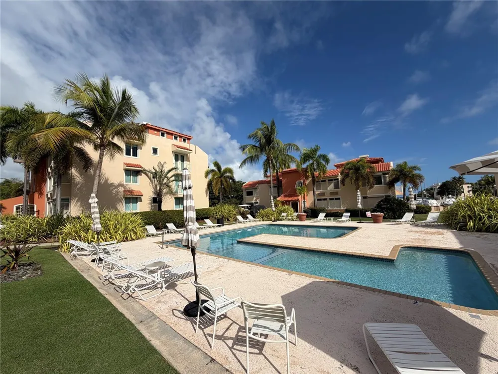 Apt B-205 COND. HARBOUR POINTS Humacao, PR 00791