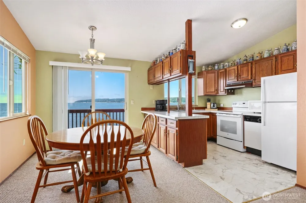10 S Beach Drive Hat Island, WA 98206