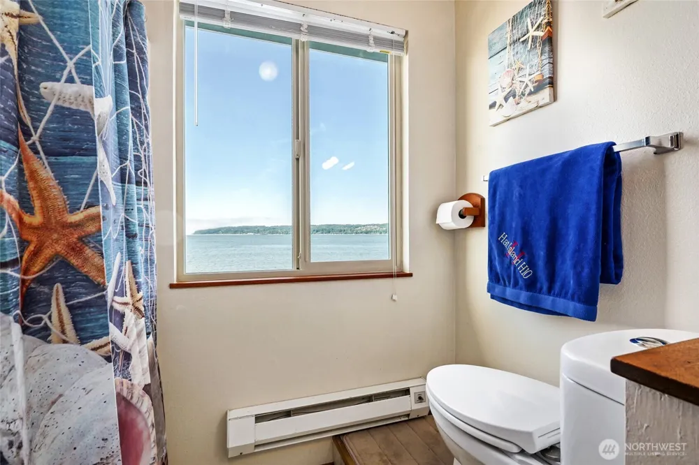 10 S Beach Drive Hat Island, WA 98206