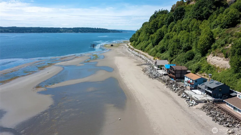 10 S Beach Drive Hat Island, WA 98206