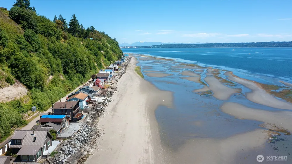 10 S Beach Drive Hat Island, WA 98206