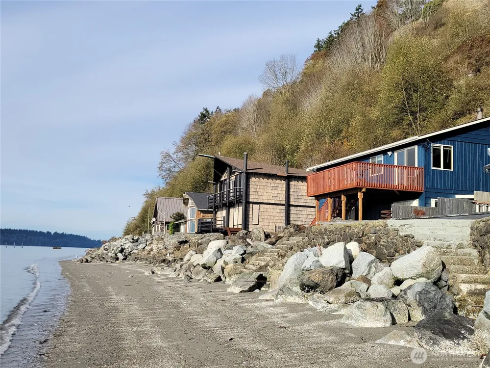 10 S Beach Drive Hat Island, WA 98206