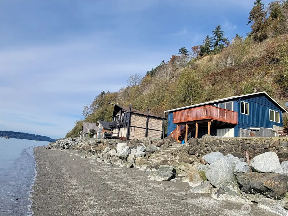 10 S Beach Drive Hat Island, WA 98206