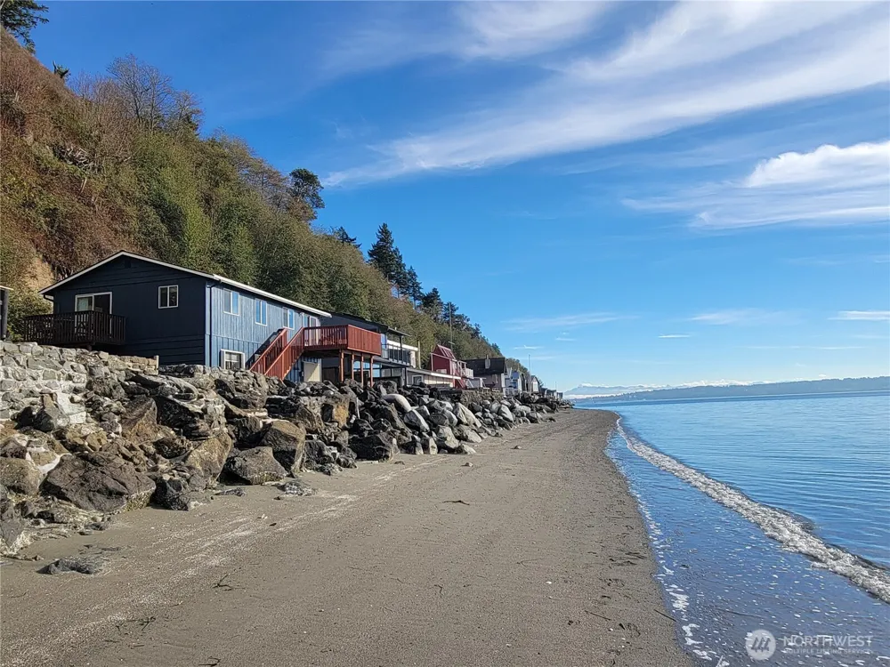10 S Beach Drive Hat Island, WA 98206