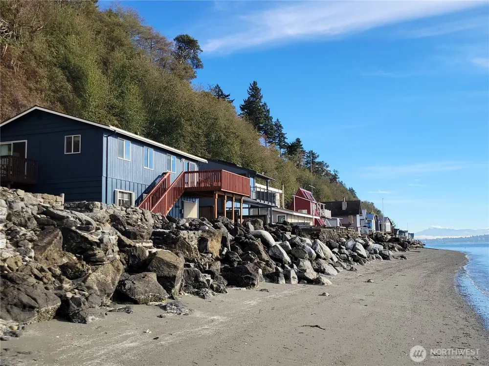10 S Beach Drive Hat Island, WA 98206