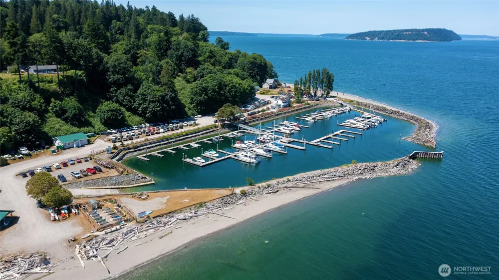 10 S Beach Drive Hat Island, WA 98206