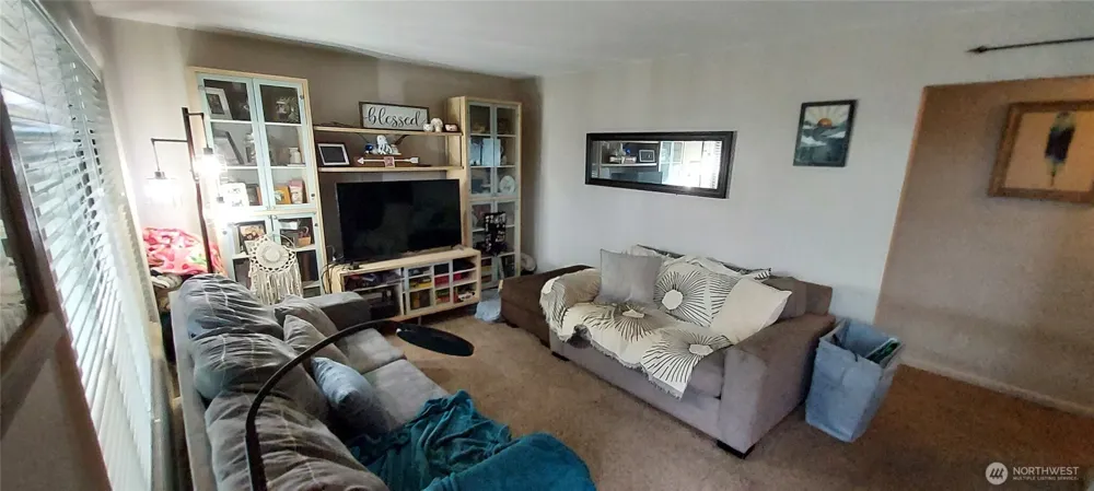 1998 NW Bucklin Hill Road Silverdale, WA 98383