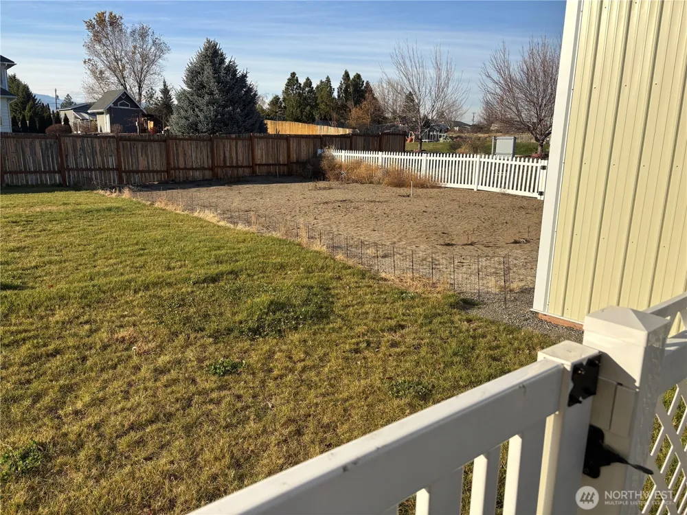 5 Red Apple Drive Omak, WA 98841