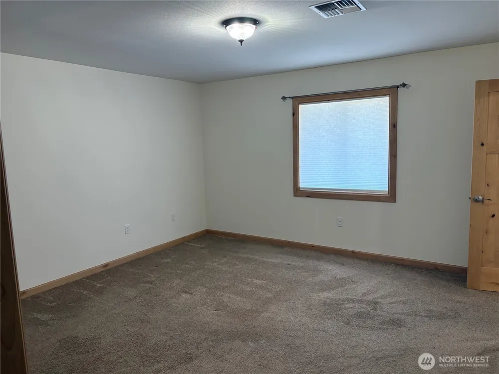 5 Red Apple Drive Omak, WA 98841