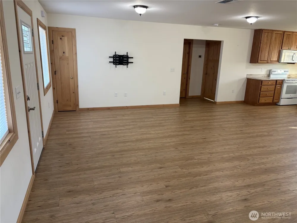5 Red Apple Drive Omak, WA 98841