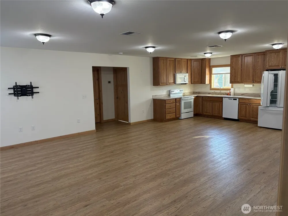 5 Red Apple Drive Omak, WA 98841