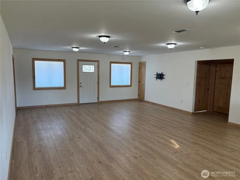 5 Red Apple Drive Omak, WA 98841