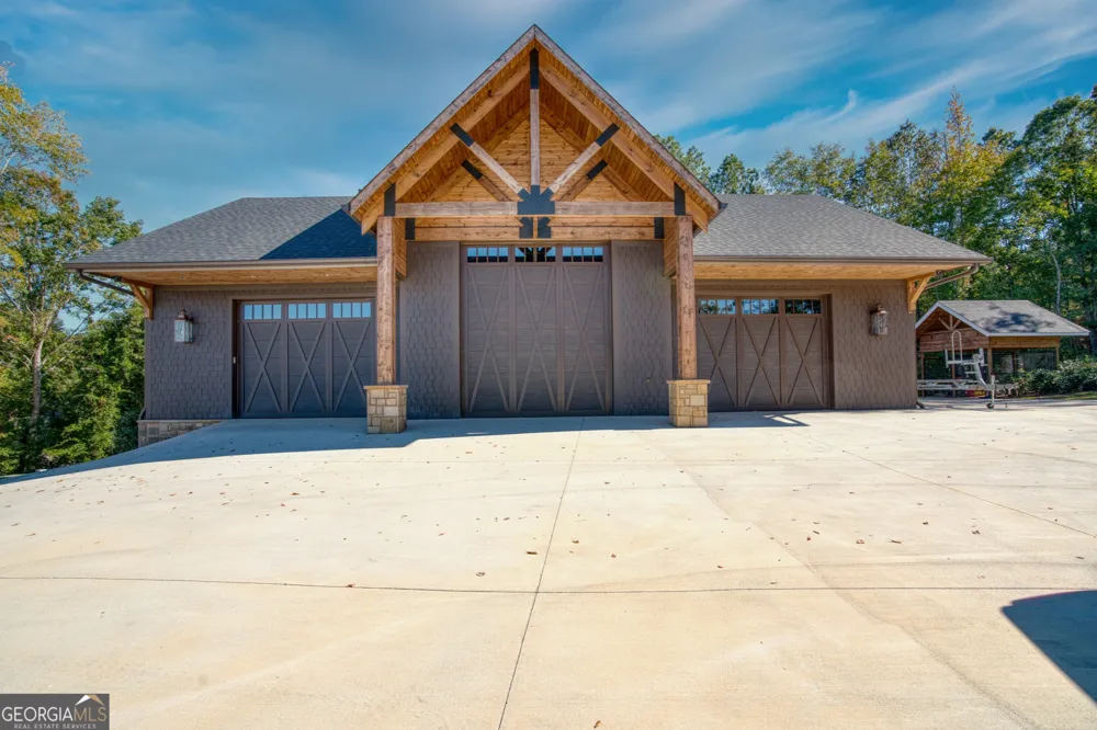 144 Fernwood Leesburg, AL 35983