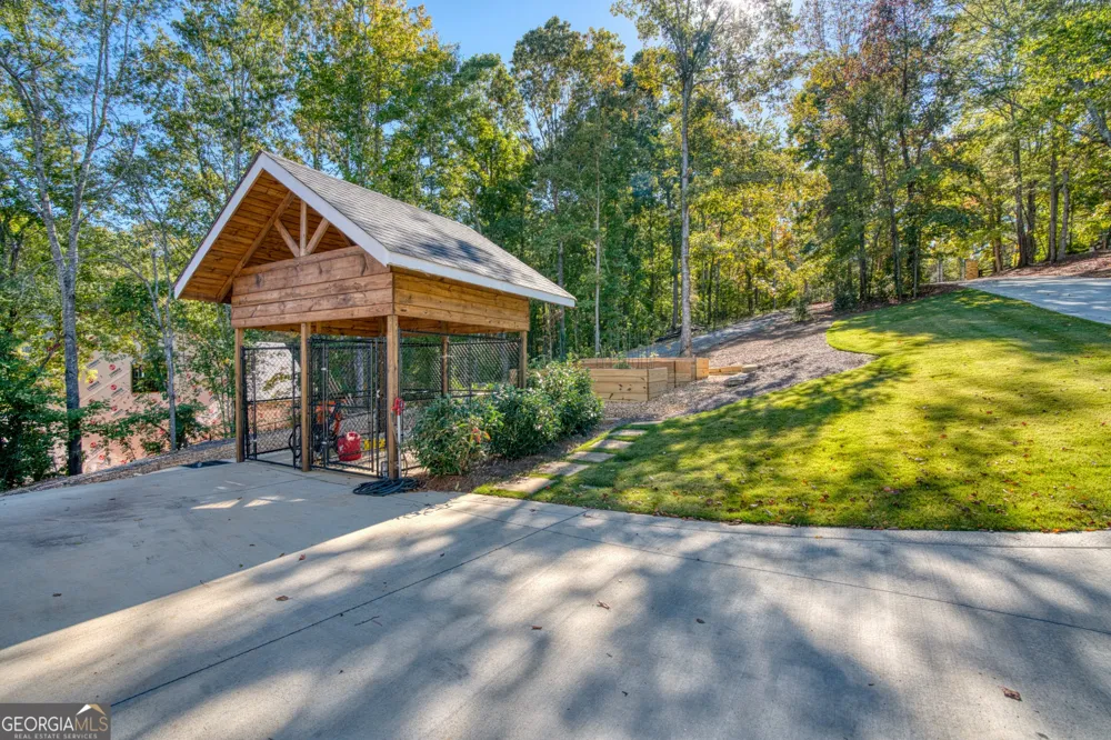 144 Fernwood Leesburg, AL 35983