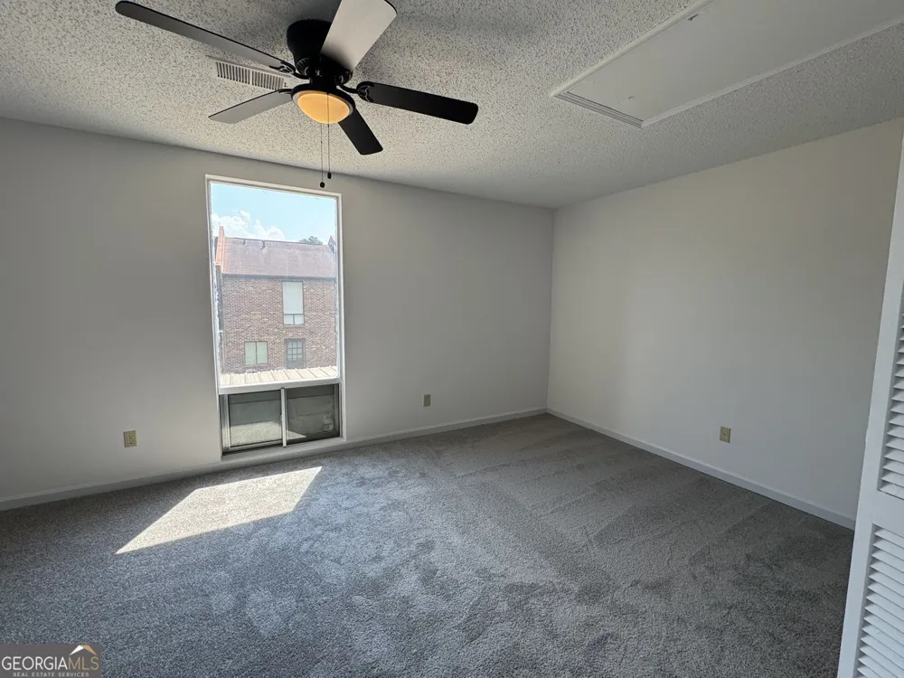 17 A Little Mountain VLG Ellenwood, GA 30294