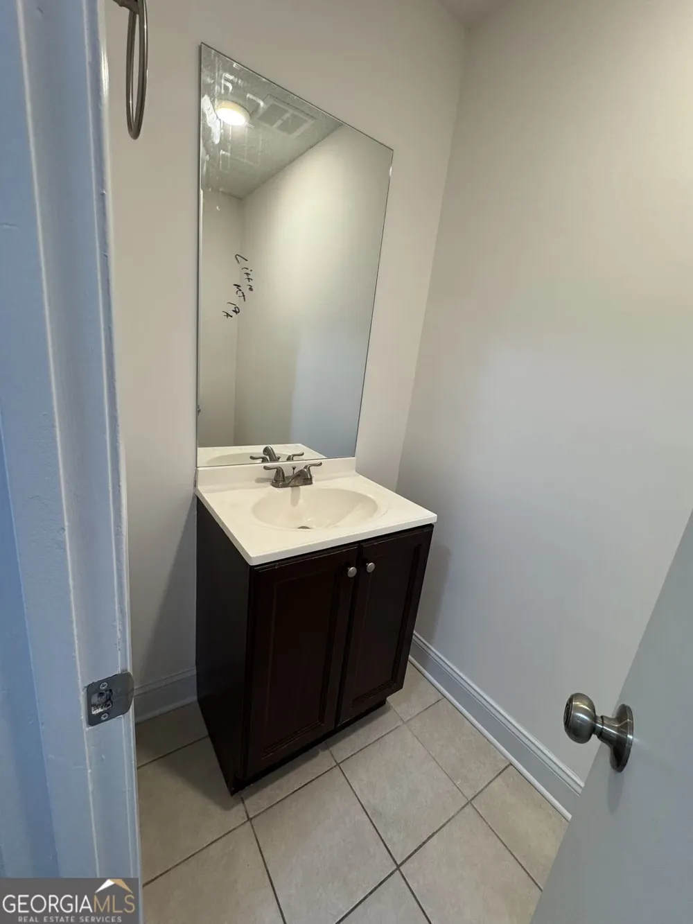 17 A Little Mountain VLG Ellenwood, GA 30294