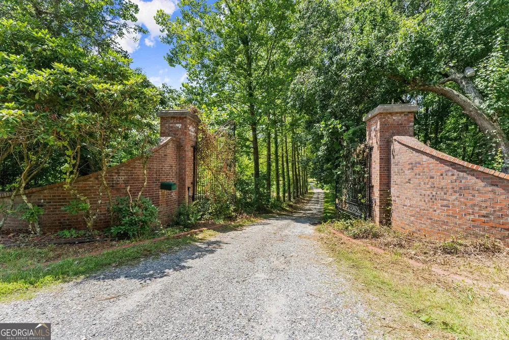 5618 Highway 52 Dawsonville, GA 30534